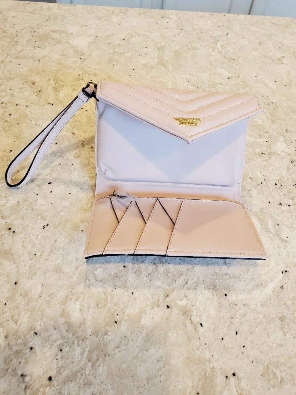 Victoria’s Secret Pebbled V-Quilt Tech Clutch Wristlet - Picture 3 of 6